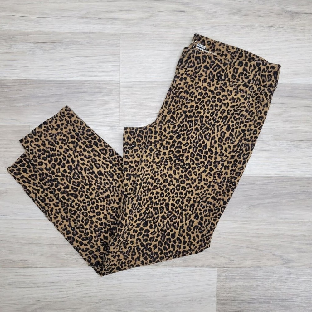(NWOT) Old Navy High Rise, Pixie, Skinny Ankle Pants - Leopard Print (Size 16)